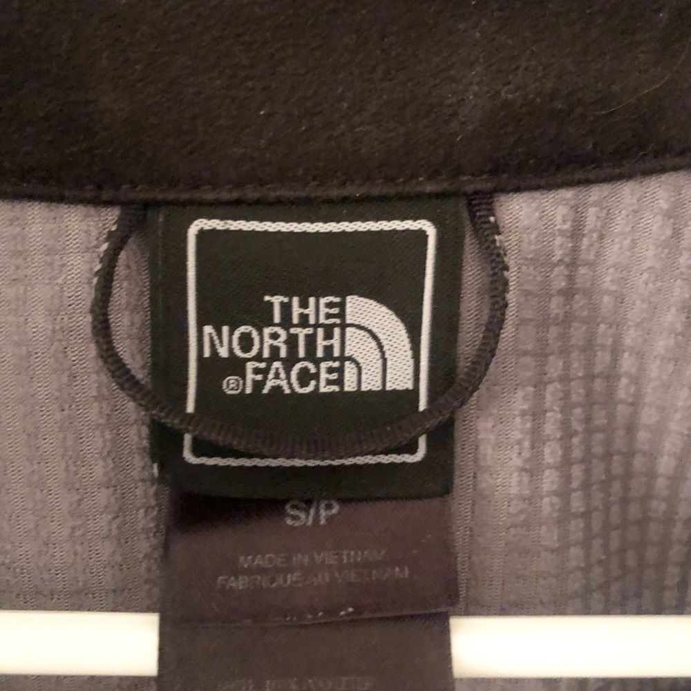 Black North Face Jacket - size S - great condition! (Keeps you very warm!). - Picture 4 of 6